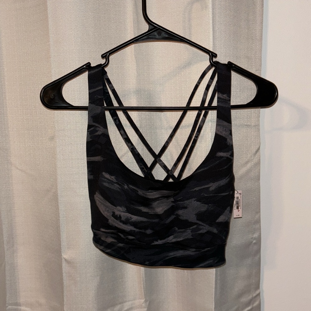 NWT Victoria’s Secret Black Essential Light Support Sports Bra